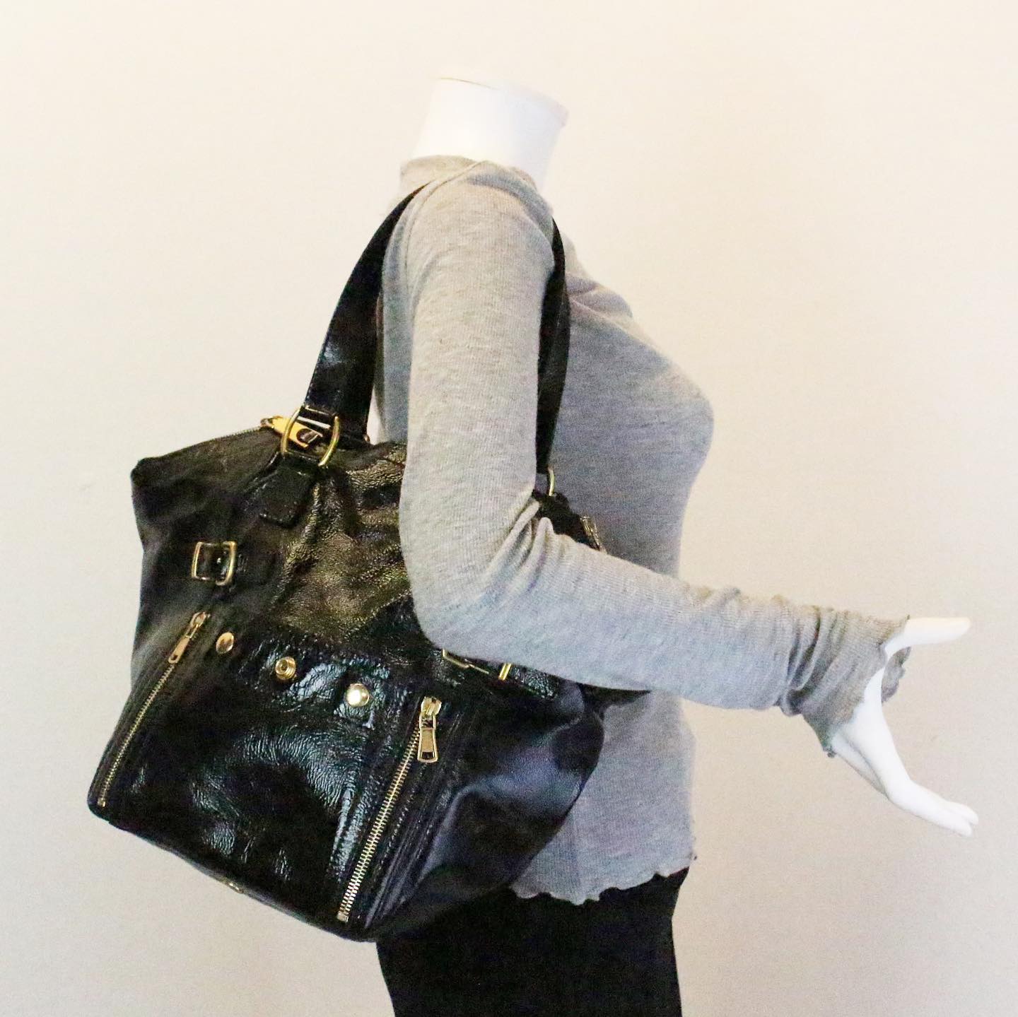 Yves Saint Laurent Leather Shoulder Bag