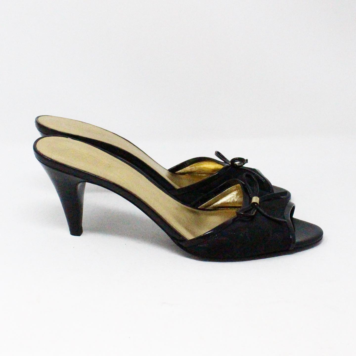 COACH #30849 Black Canvas Bow Kitten Heel (US  EU ) – ALL YOUR BLISS