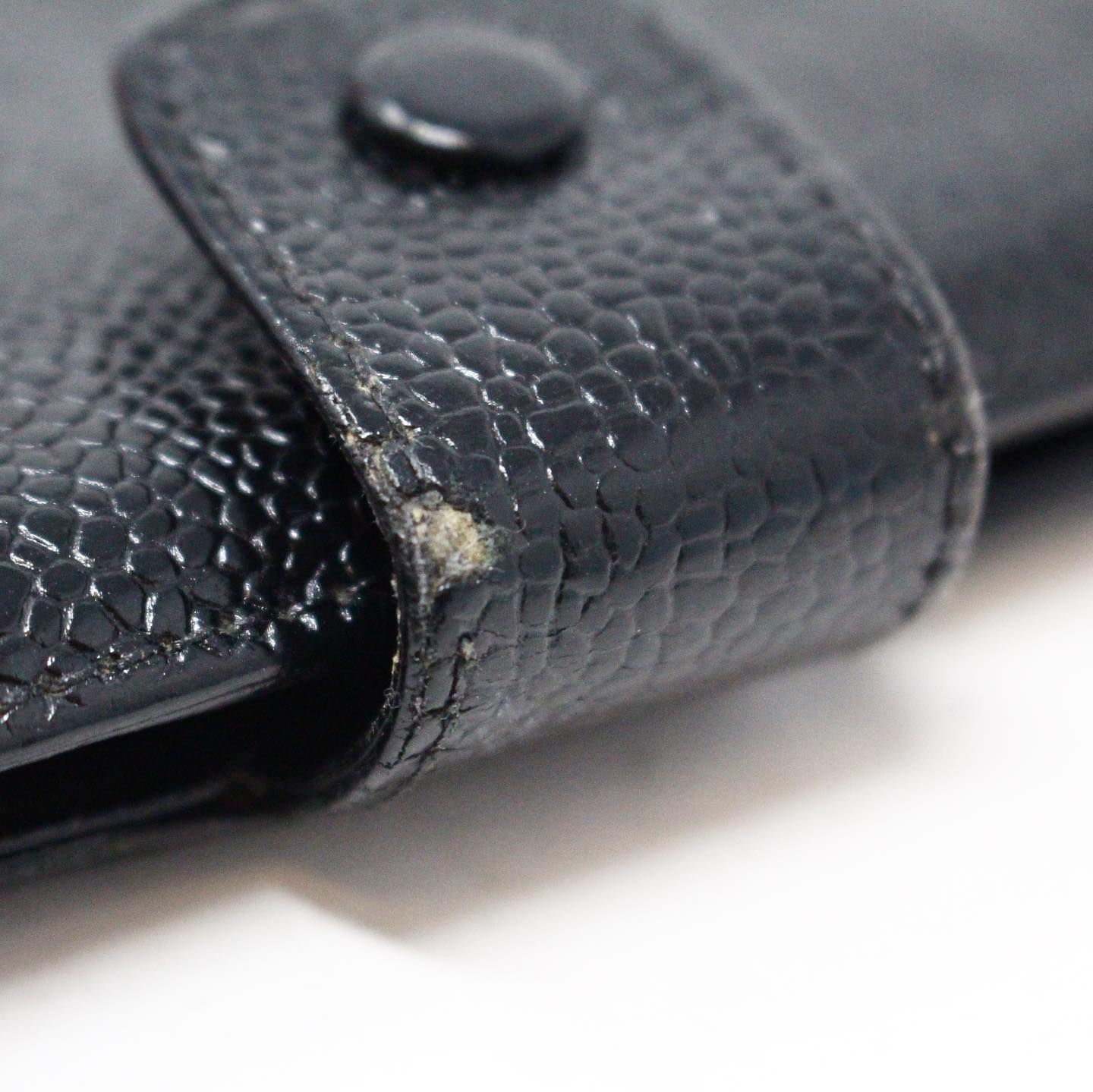 CHANEL #31356 Vintage Black Caviar Leather Snappy Wallet – ALL