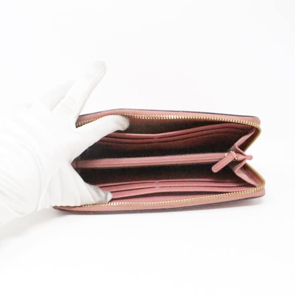 Michael Kors Women's Leather Zip Up Wallet