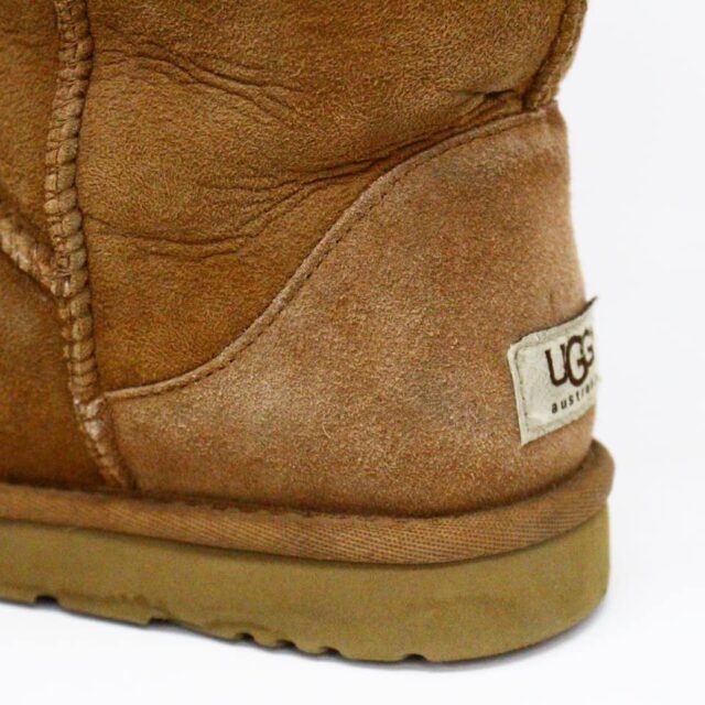 UGG 32857 Classic Short Boots US 6.5 EU 36.5 8