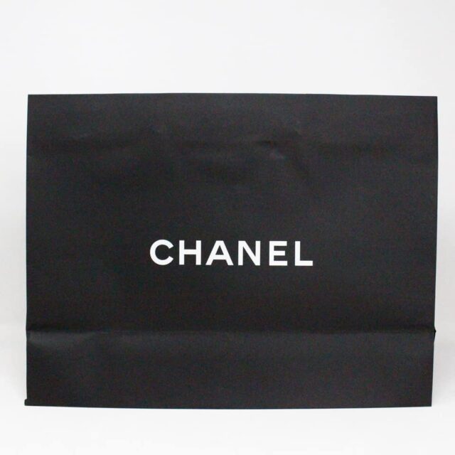 CHANEL 34676 Medium Shopping Bag perfect for gifts 3