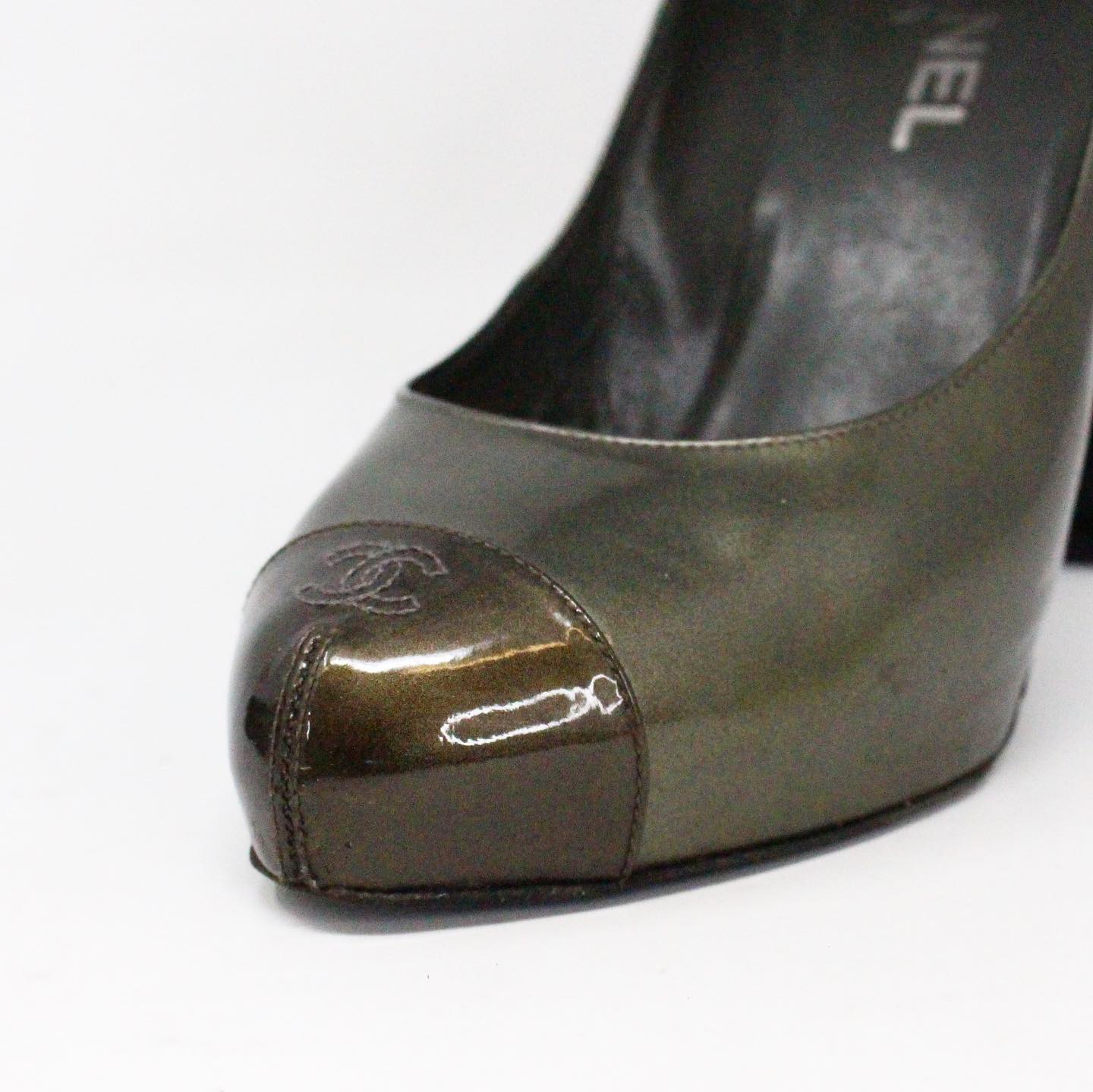 AUTH Chanel Interlocking CC Logo suede shoes Sz 6