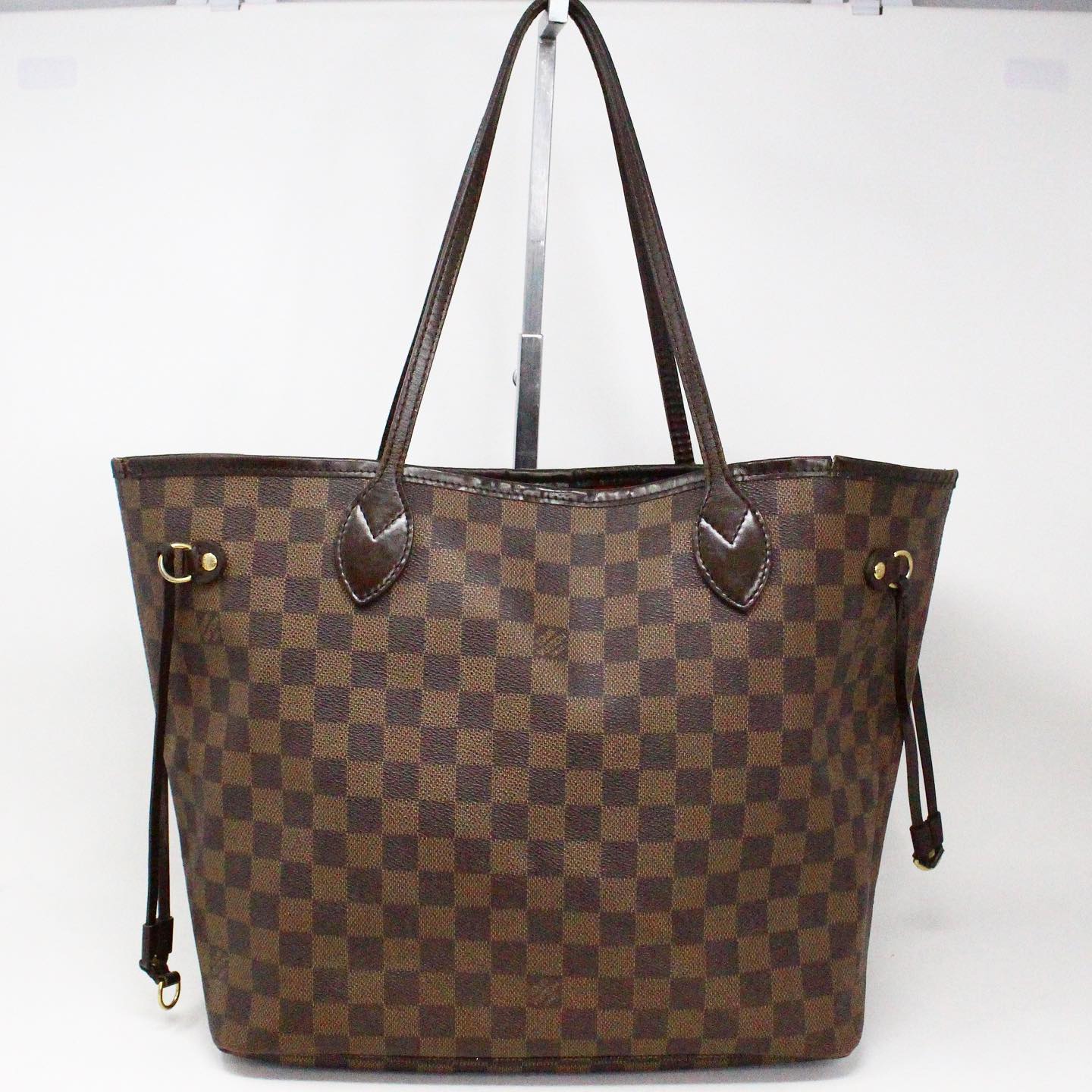 Louis Vuitton 6 Monogram with Damier Leather Face mask use