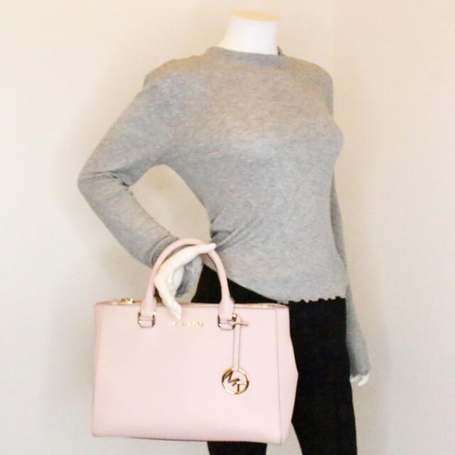 MICHAEL KORS 36063 Blush Pink Saffiano Leather Handbag with Strap 10