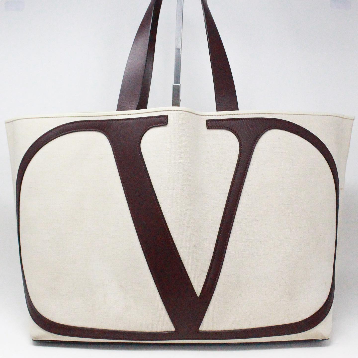 VALENTINO GARAVANI #37230 Neutral Canvas V Logo Escape Tote Bag