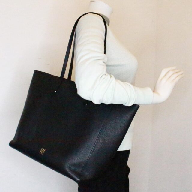 CAROLINA HERRERA 37850 Black Leather Medium Tote Bag H