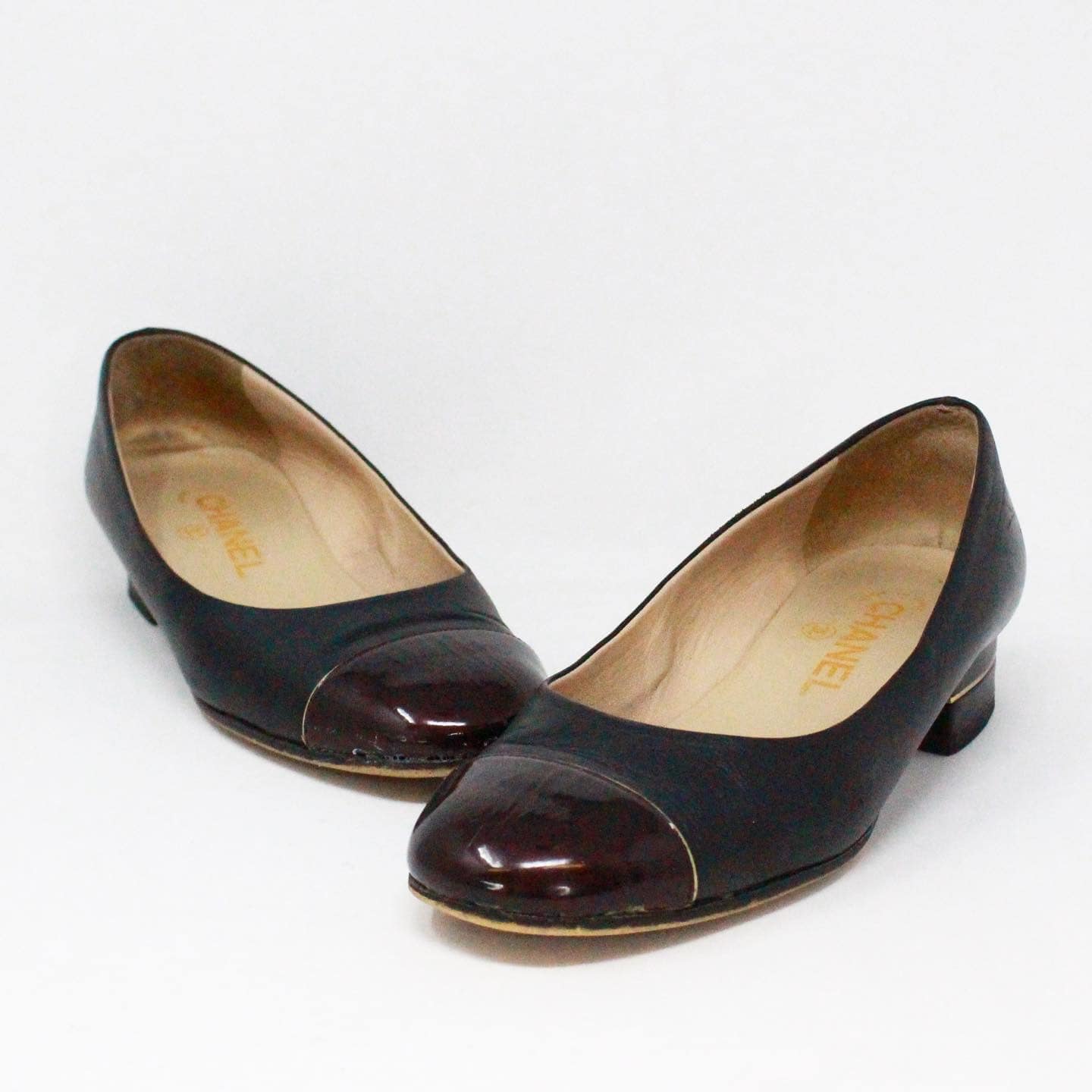 CHANEL #38037 Bicolor Black and Wine Patent Leather Heel Flats (US