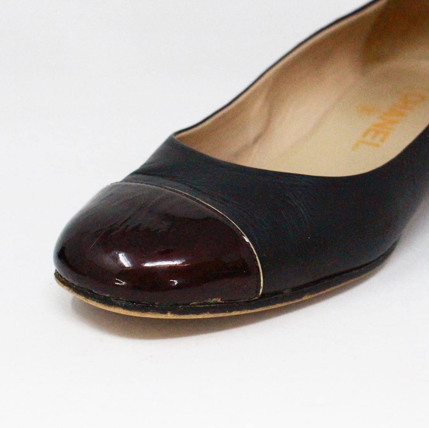 CHANEL #38037 Bicolor Black and Wine Patent Leather Heel Flats (US