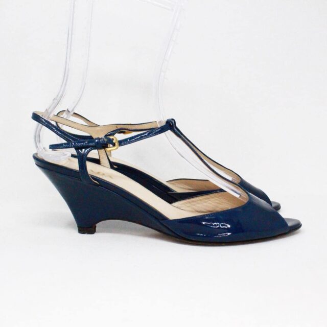 PRADA 38439 Blue Patent Leather T Strap Sandals US 9 EU 39 B