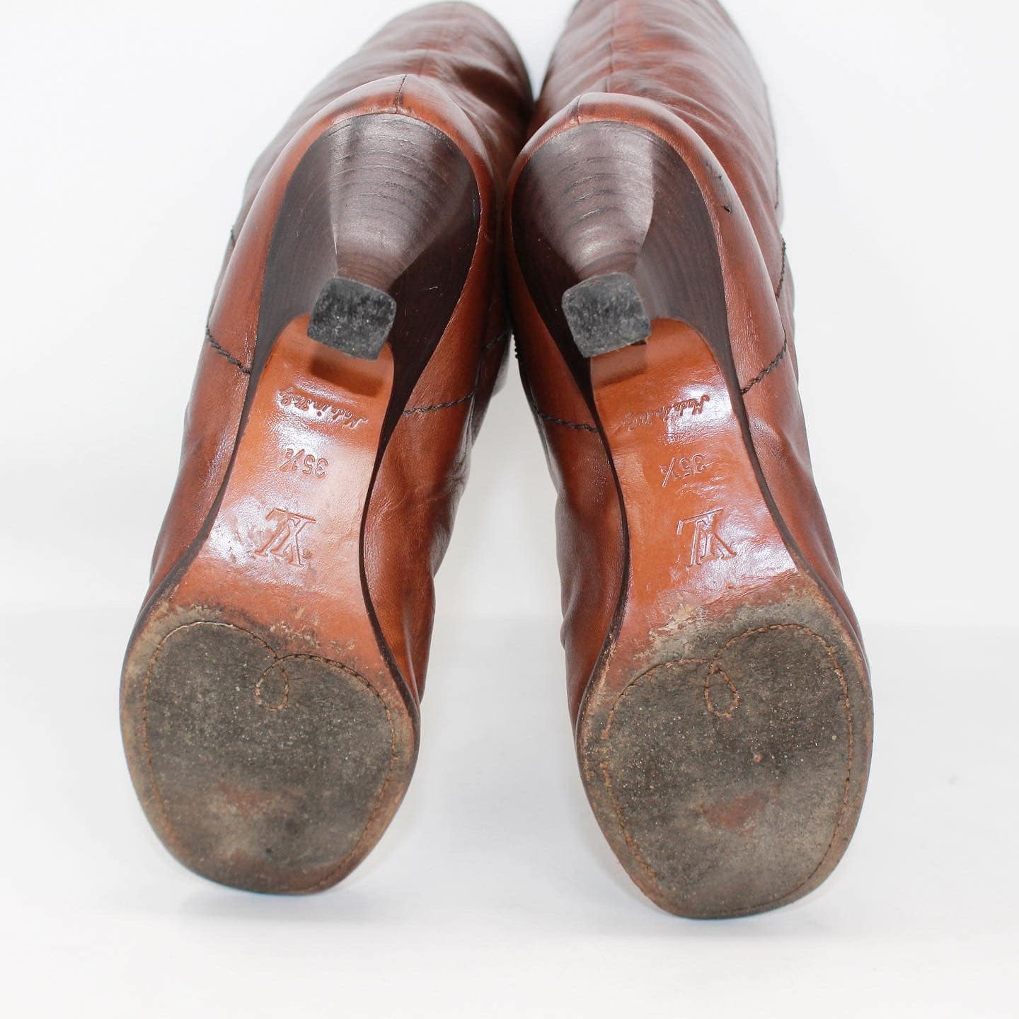Louis Vuitton Flat Suede Boots in Brown, size EU 39 - Harrington & Co.