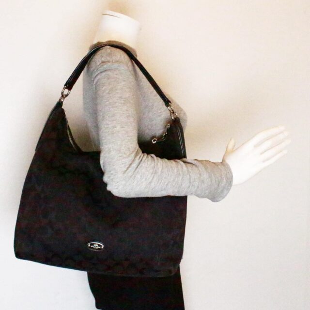 COACH Black Canvas signature Shoulder Bag with Wallet item 40393 10