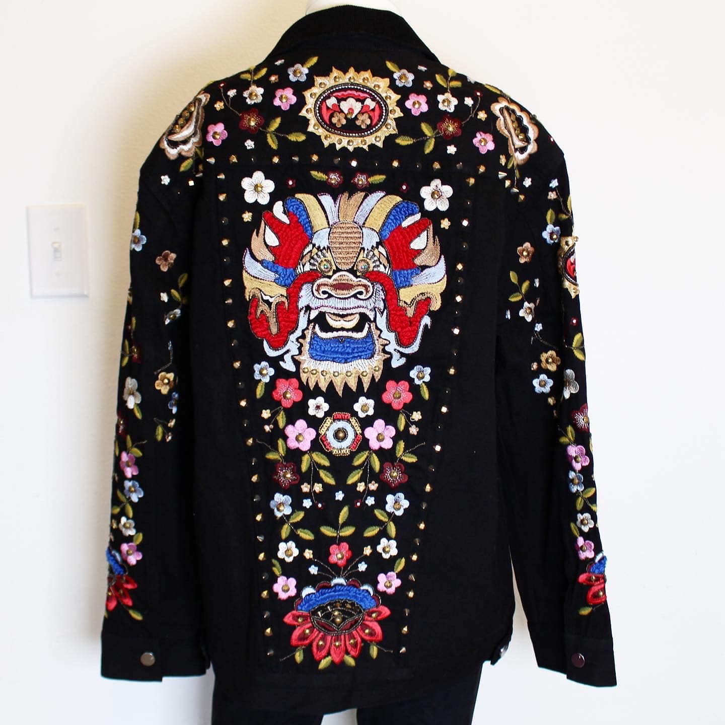 FRENCH CONNECTION Embroidered Black Denim Jacket Size 8 item 41036 b