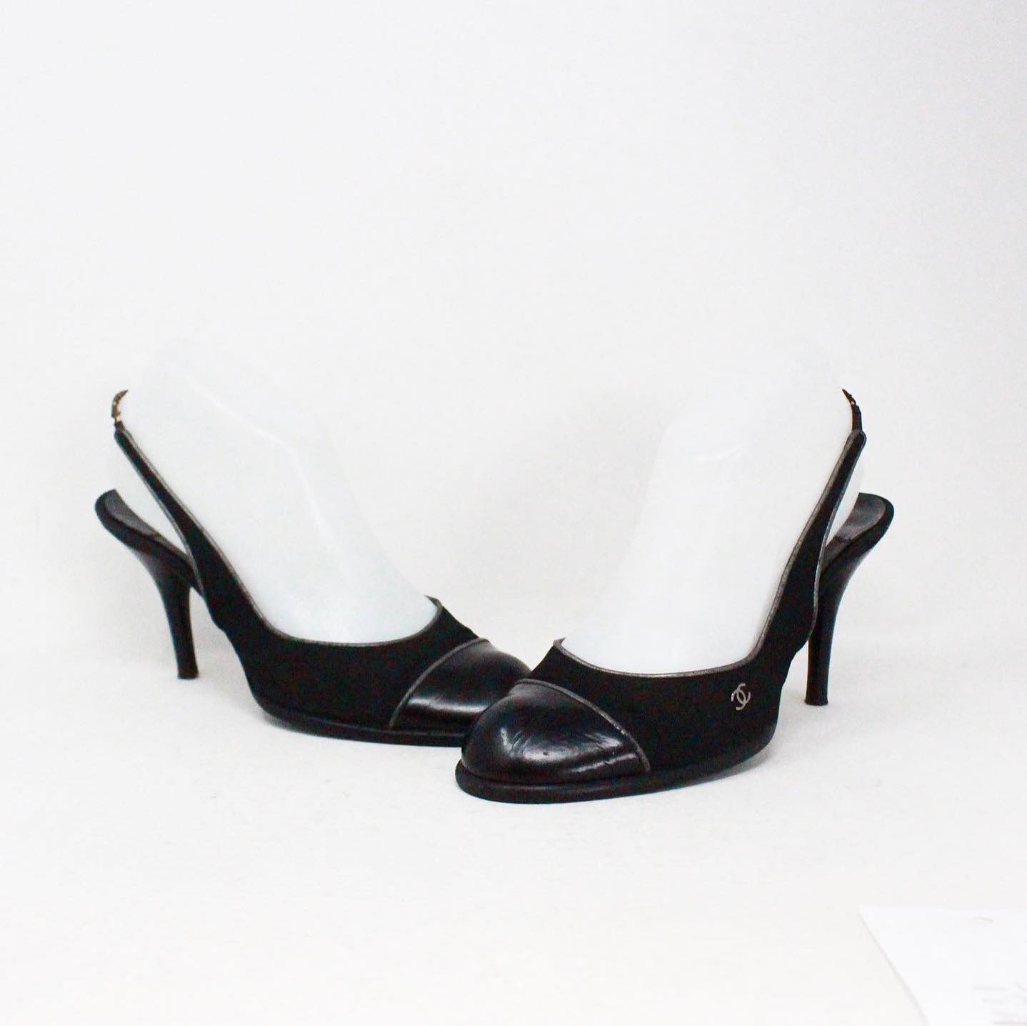 Chanel NEW Beige Black Cap Toe Leather Patent CC Block Heels Pumps in Box  at 1stDibs