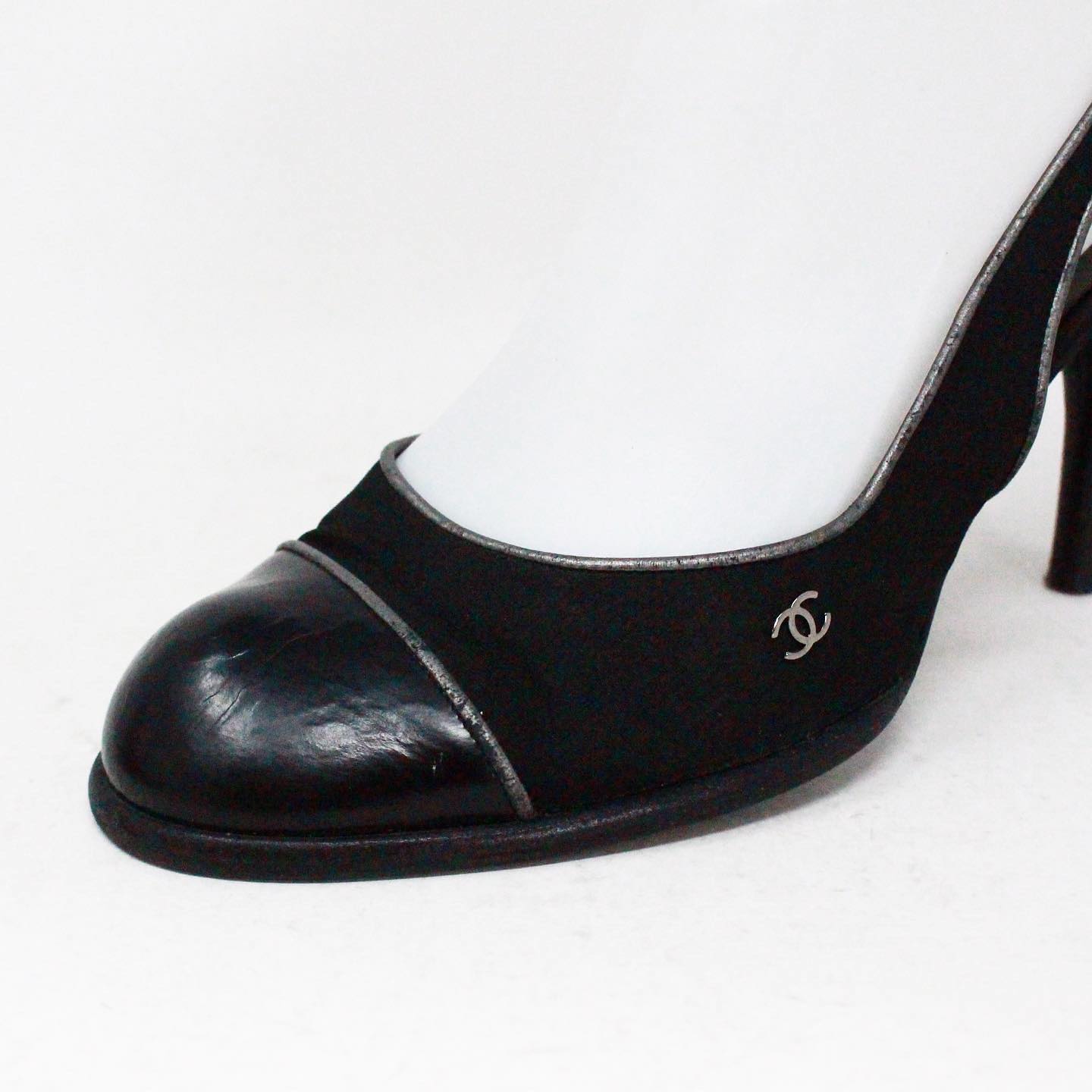 Chanel Cap Toe Pumps in Black Size 40.5