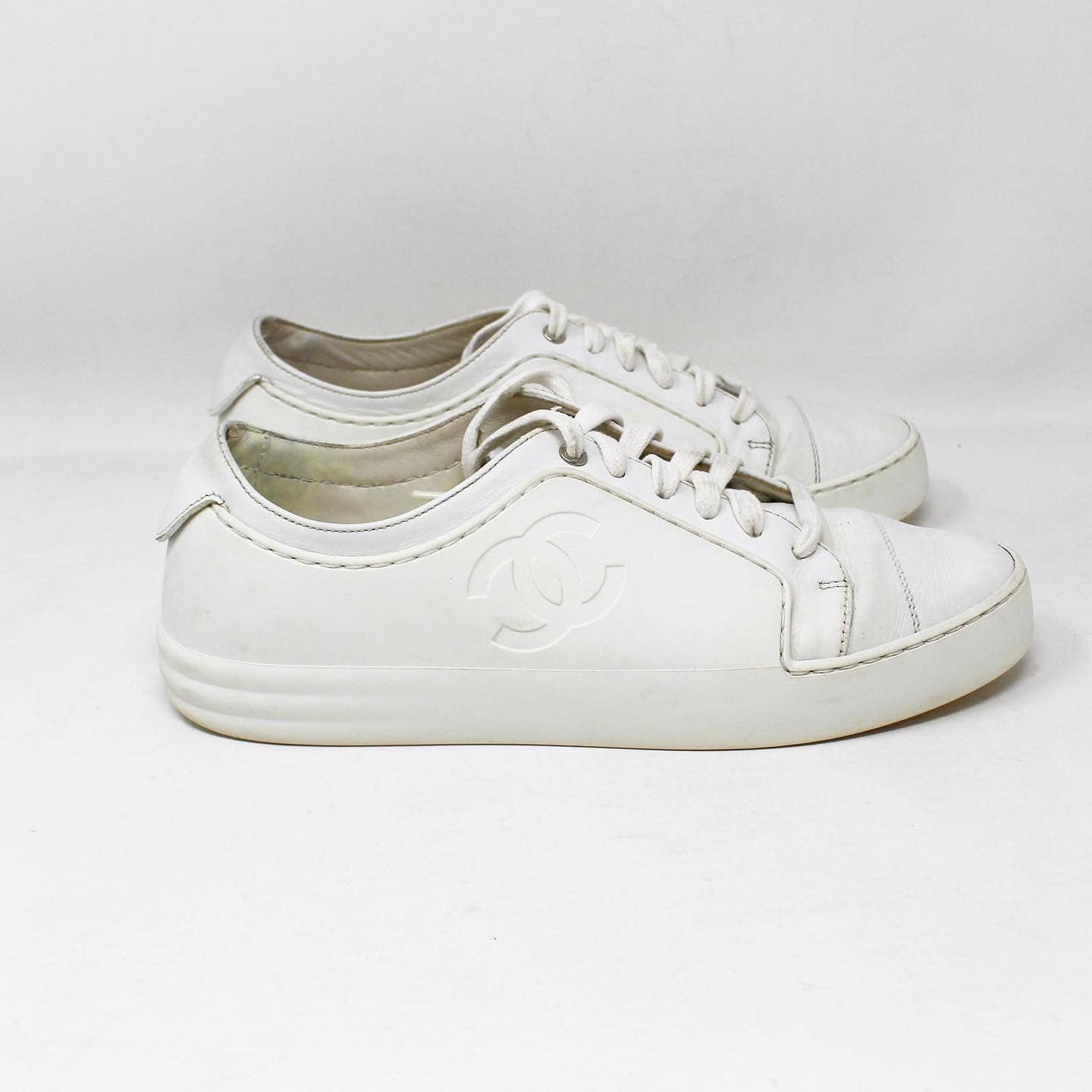 CHANEL #42876 White Leather Trainers Sneakers (US 6 EU 36) b