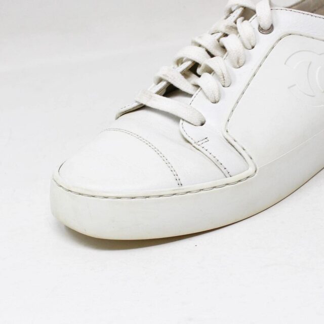 CHANEL #42876 White Leather Trainers Sneakers (US 6 EU 36) e