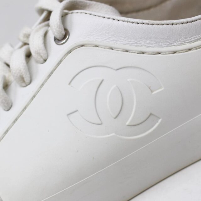 CHANEL #42876 White Leather Trainers Sneakers (US 6 EU 36) g