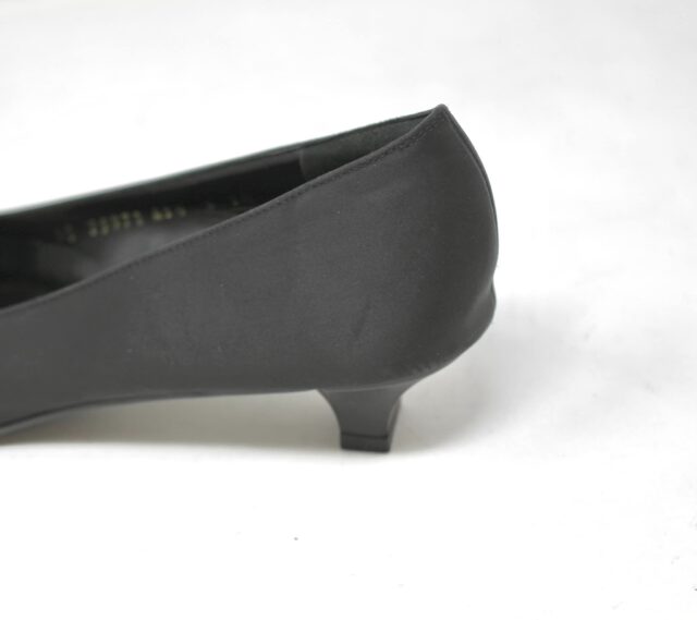 SALVATORE FERRAGAMO #42947 Black Leather Heels (US 6 EU 36) 6