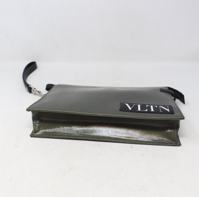 VALENTINO #8RTA1Q VLTN Logo Clutch Pouch