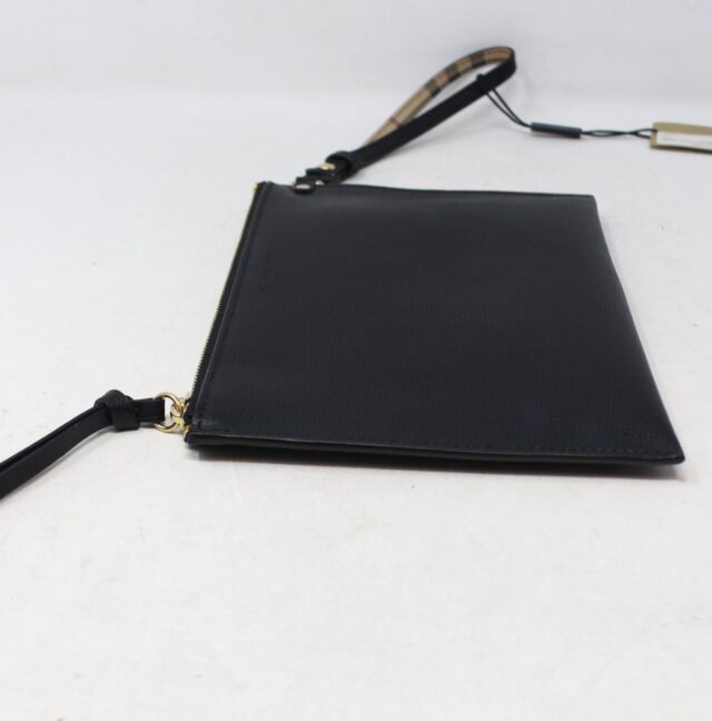 BURBERRY #DDZ2B3 Leather Wristlet Pouch
