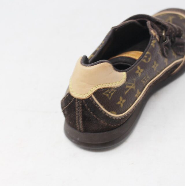 LOUIS VUITTON #HPDNH3 Kids Low Top Monogram Sneakers Size 27
