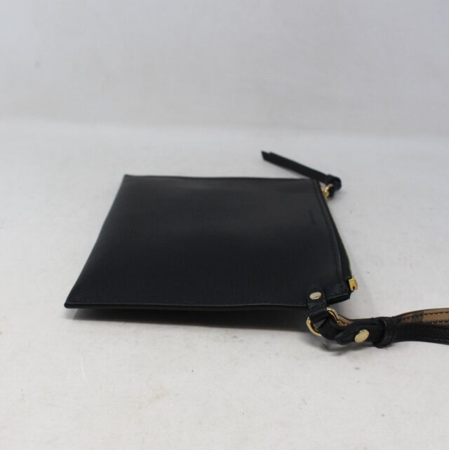 BURBERRY #DDZ2B3 Leather Wristlet Pouch