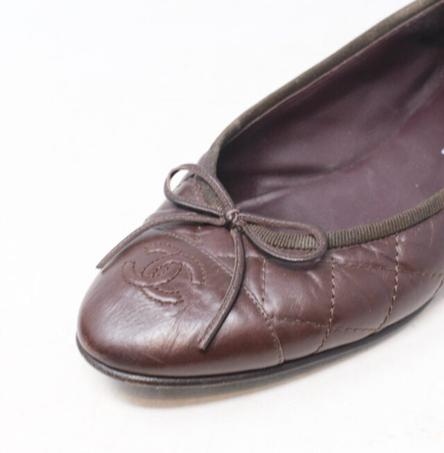 CHANEL #R6JZQ8 Aged Ballet Flats Size 37.5