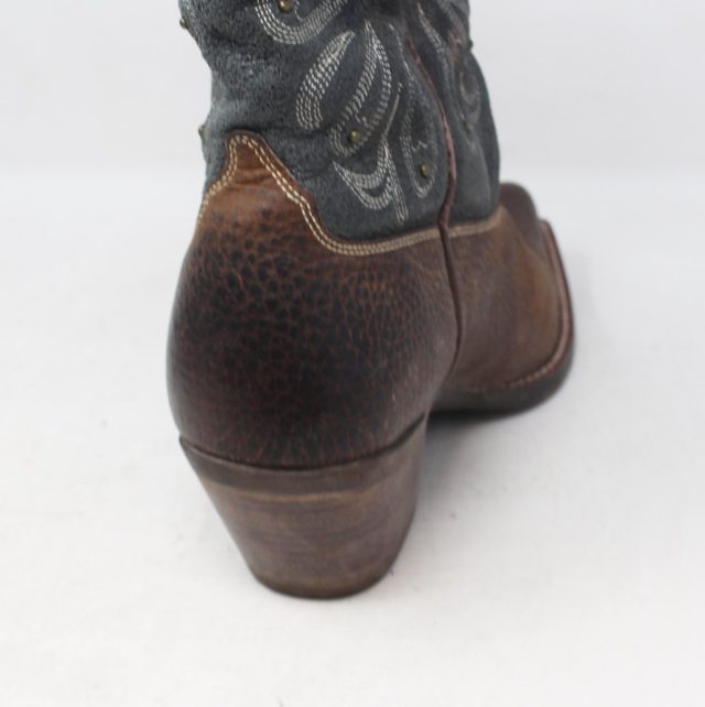 #KE8NQZ Daisy Western Boots Size 7