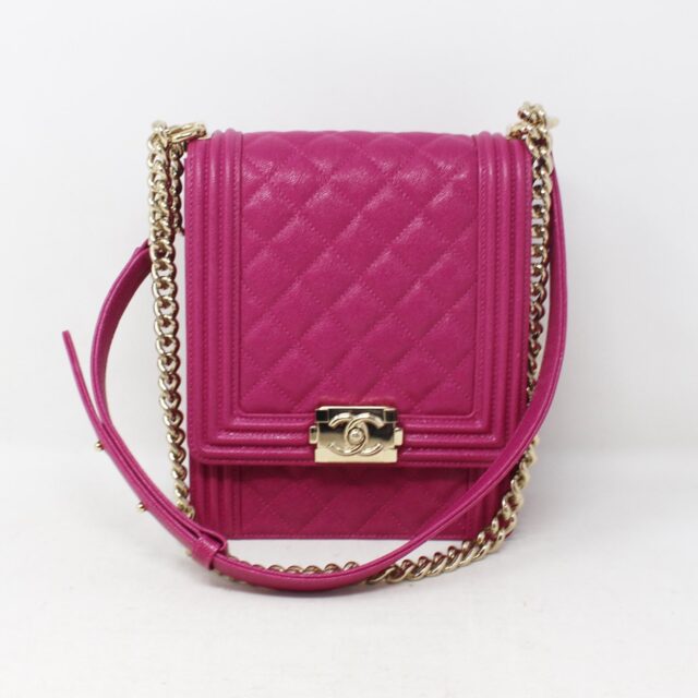 *ON SALE* CHANEL #18QGHK Quilted North South Bag