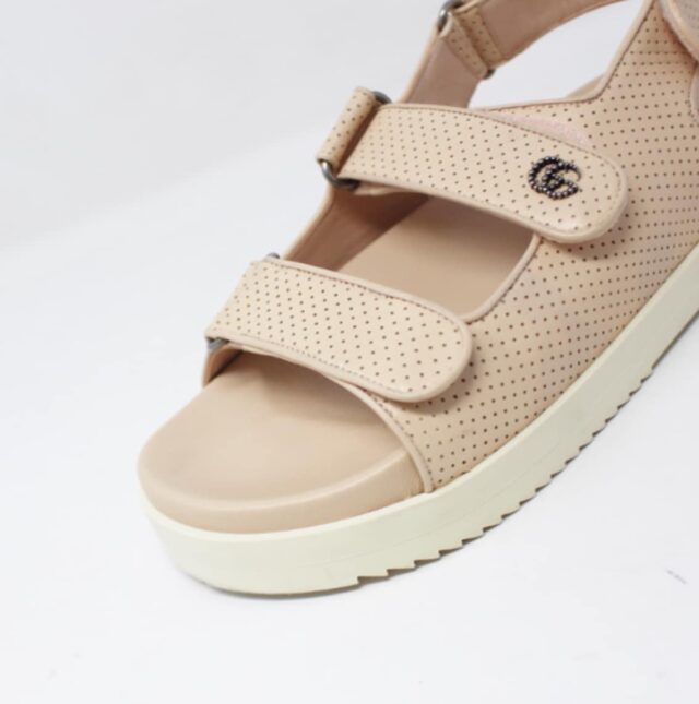 *ON SALE* GUCCI #51145 Gucci Double G Slingback Sandals Size  38