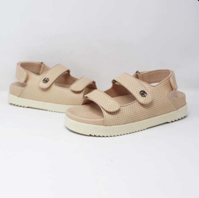 *ON SALE* GUCCI #51145 Gucci Double G Slingback Sandals Size  38