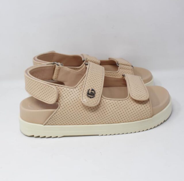 *ON SALE* GUCCI #51145 Gucci Double G Slingback Sandals Size  38