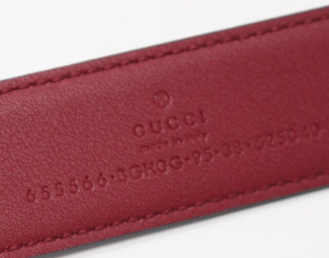 GUCCI #TV1SYR Reversible Vintage Belt Size  95/38