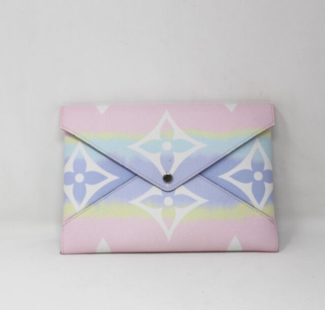 LOUIS VUITTON #BNJV4K Escale Ombre Envelope Pouch