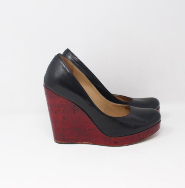 SALVATORE FERRAGAMO #FS92Z7 Platform Wedges Size 6.5