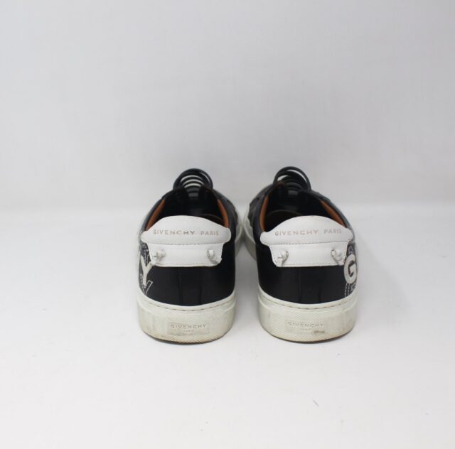 GIVENCHY #28V2KS Mens Urban Street Sneakers Size 41