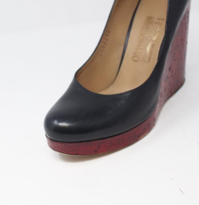 SALVATORE FERRAGAMO #FS92Z7 Platform Wedges Size 6.5