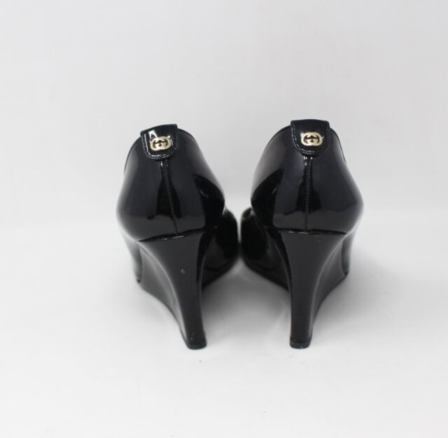 GUCCI #EPEH22 Patent Round Wedges Size 6