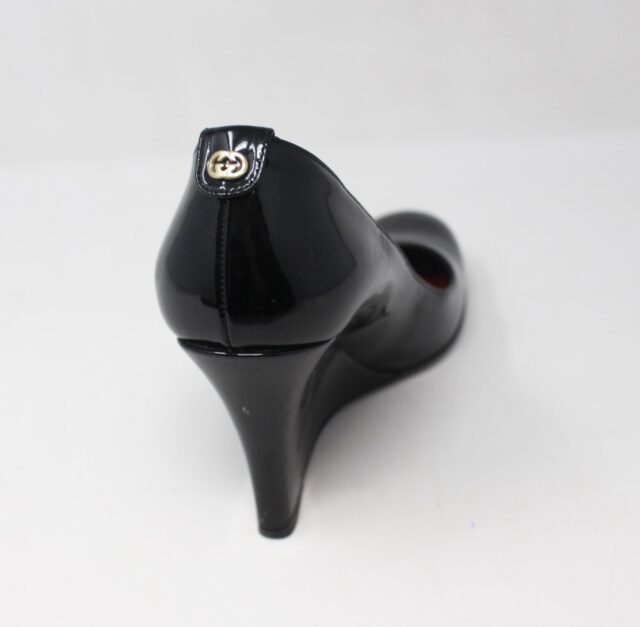 GUCCI #EPEH22 Patent Round Wedges Size 6
