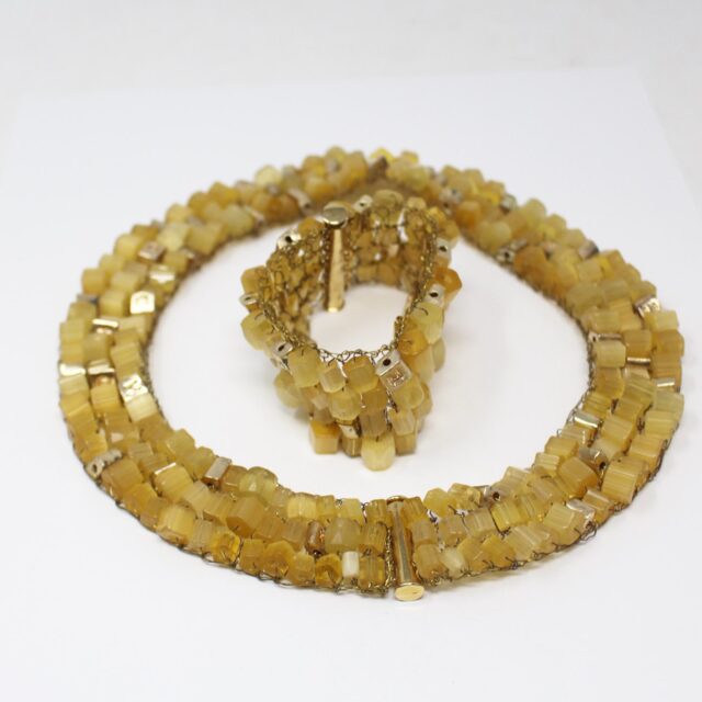 CH #X3NZW8 Beaded Necklace with Bracelet Set