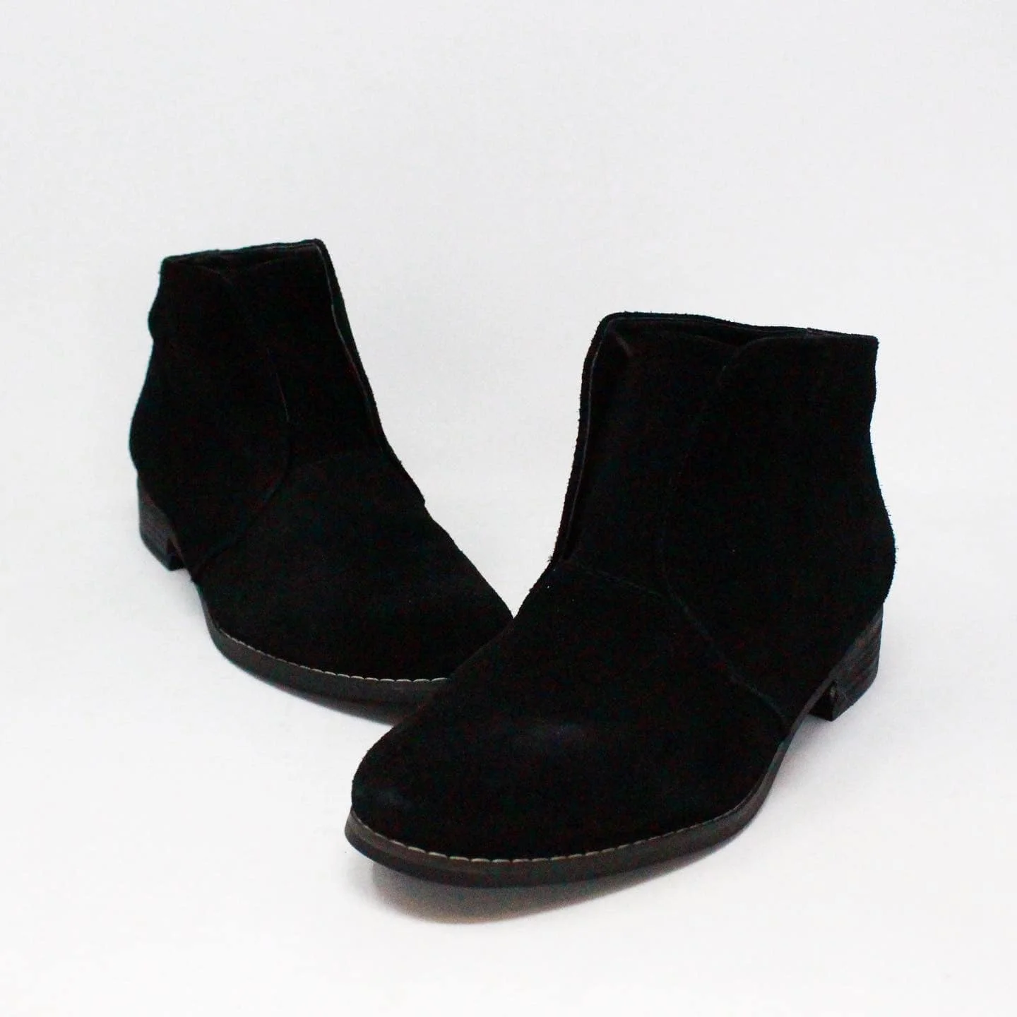 BLONDO 38340 Black Suede Black Booties US 8 EU 38 1