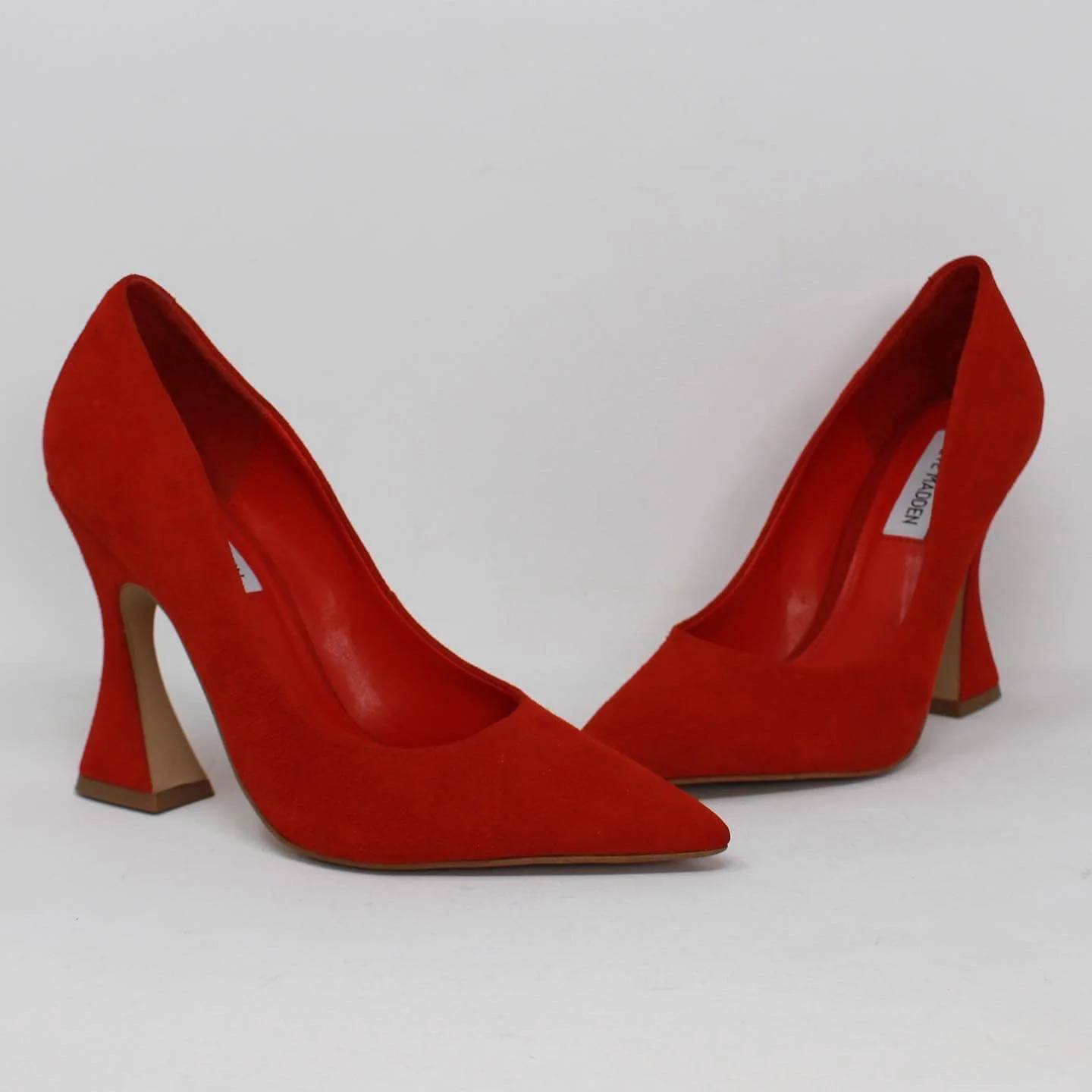 STEVE MADDEN 39253 Red Suede Heels US 6 EU 36 a