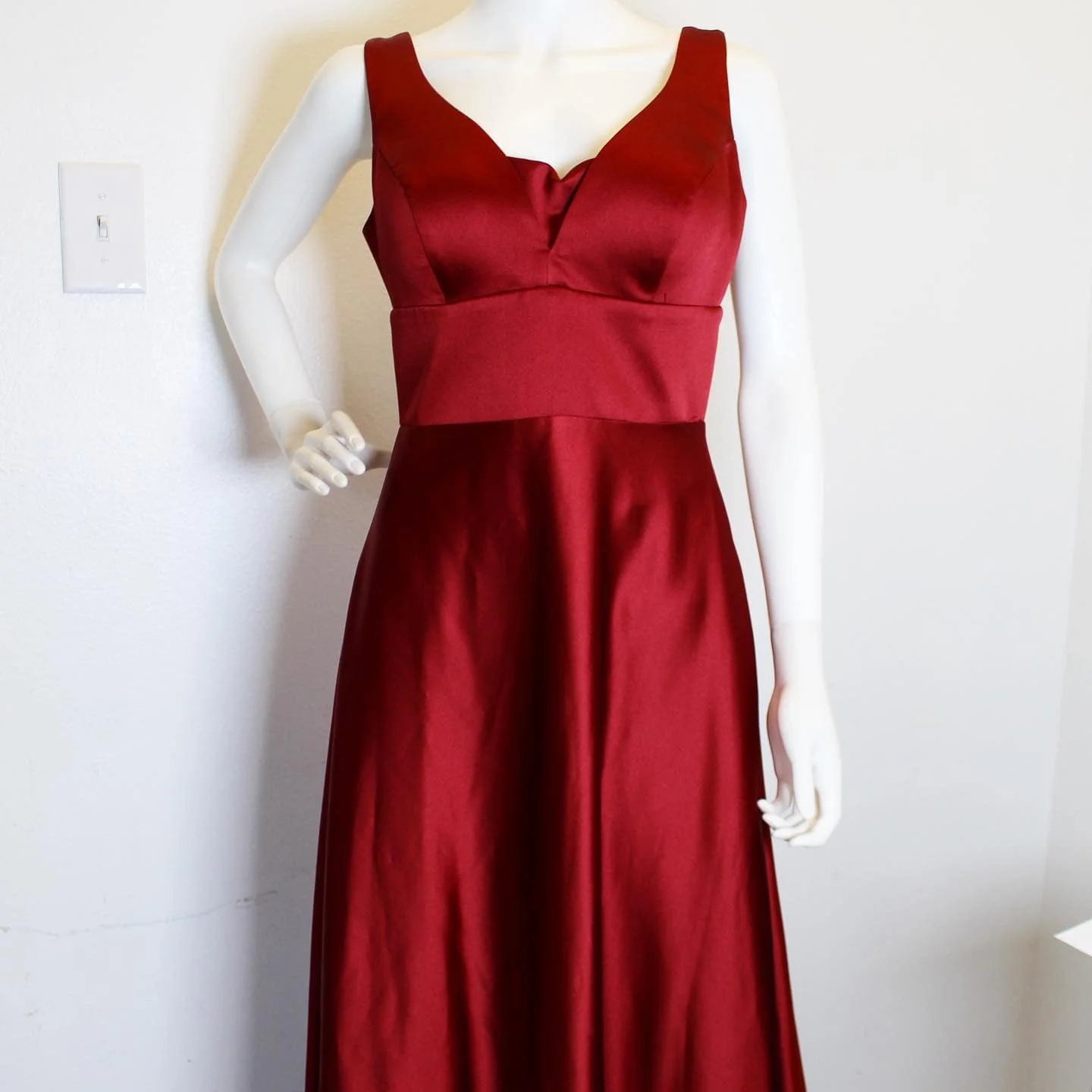 CELESTIAL ROSE 41423 Maroon Satin Formal Dress Size 6 1